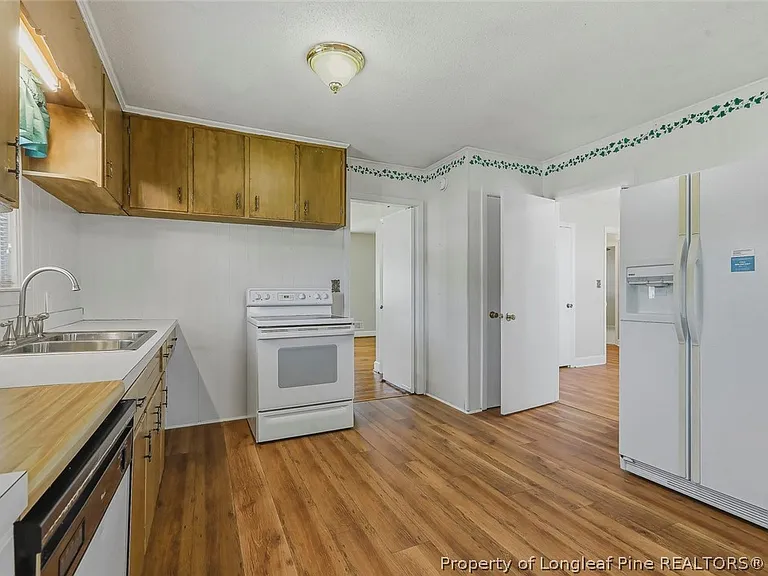 2902 Cornell Dr — Photo 10