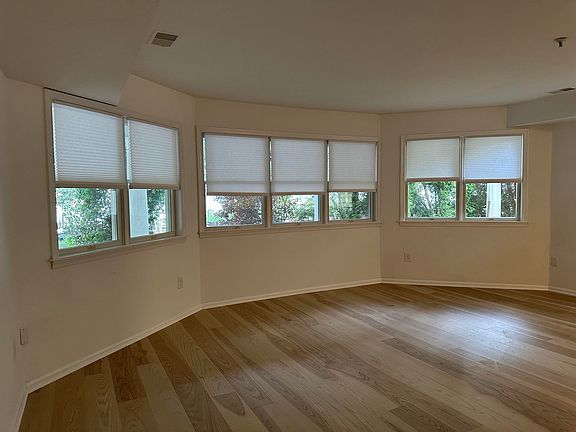 2nd image of 39 Hamilton Ave APT A