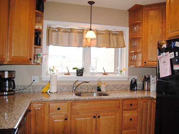 2nd image of 38 Rosewood Dr