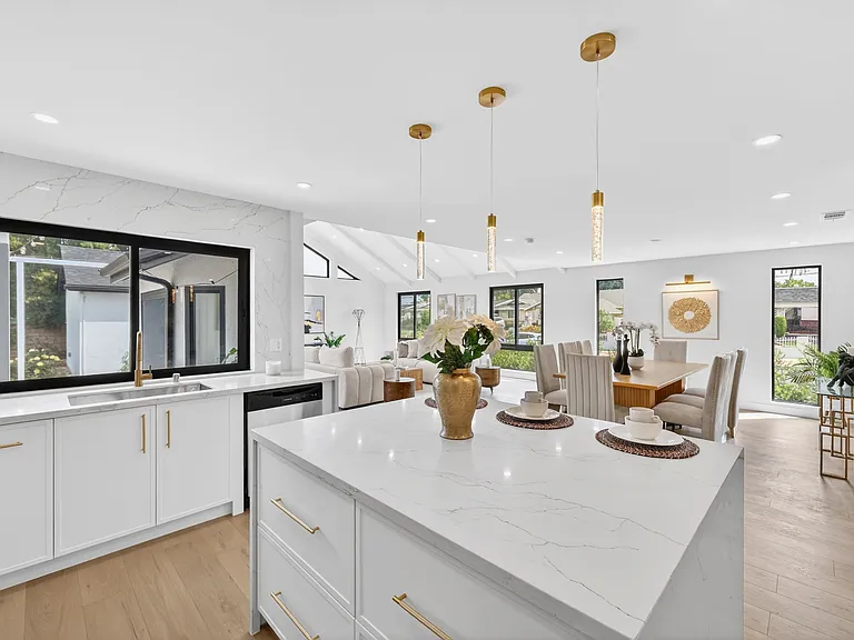 16231 Septo St — Photo 10
