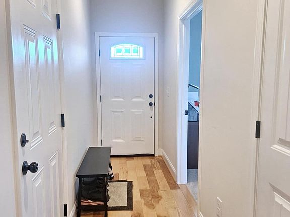 5th image of 1355 Swansea Ct