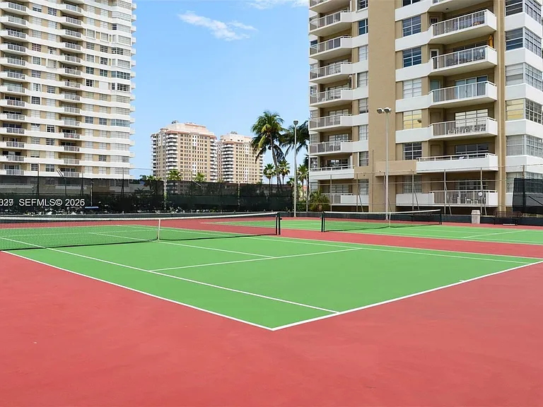 1950 S Ocean Dr #8K — Photo 20