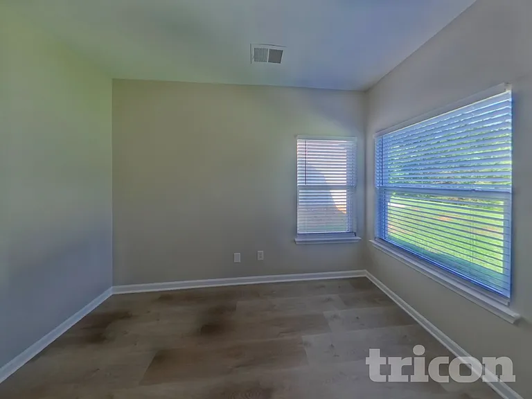 3101 Less Traveled Trl — Photo 17