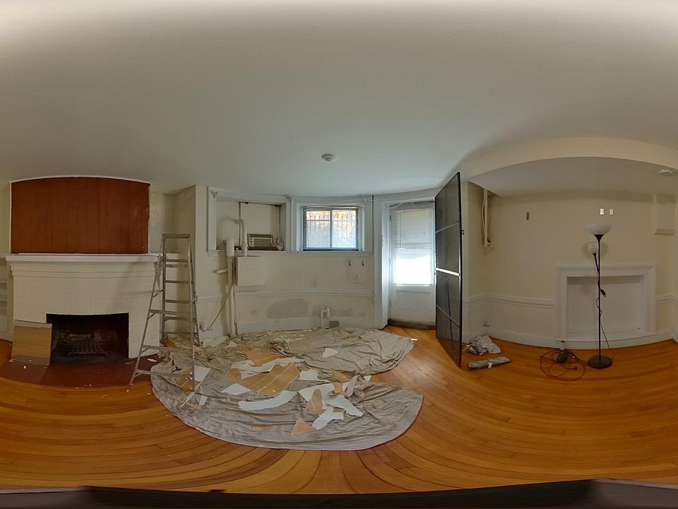 2nd image of 464 Beacon St #U