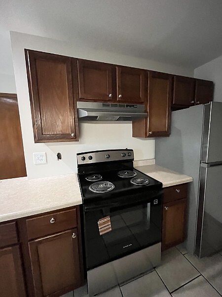 1st image of 1950 Maple Ave #1950