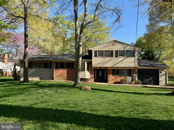 3000 Battersea Ln, Alexandria, VA 22309