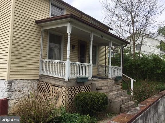 5th image of 675 Ash St
