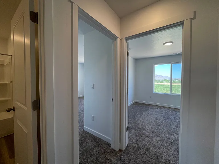 1256 W Hidden Spring Dr — Photo 37