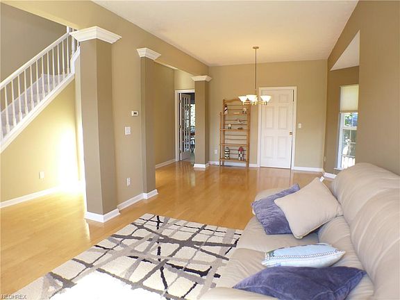 4th image of 23238 Bridgeport Dr
