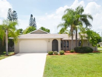 3722 SE Santa Barbara Pl, Cape Coral, FL, 33904