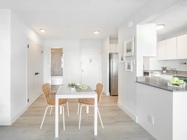 100 Montgomery Street image 11 of 26