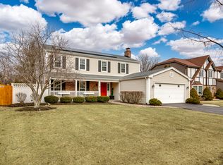 588 Harding Ave, Glen Ellyn, IL 60137