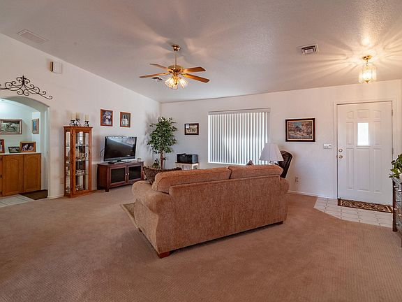 4th image of 2861 Janet Dr