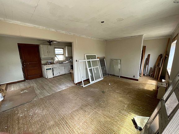 5th image of 416 E Marietta St