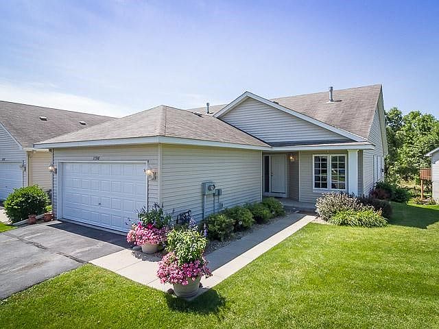 Nice 2 bedroom, 2 bath Twin Home in Shakopee. Backed to the wetlands, this great one level living sp