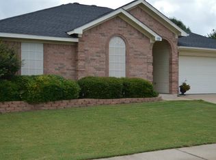353 McMurtry Dr, Arlington, TX 76002