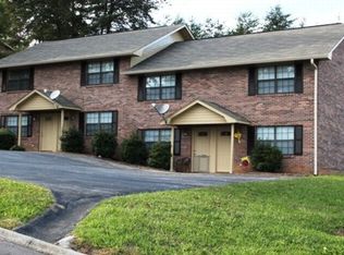 600 Pine Ridge Dr, Lenoir City, TN 37771