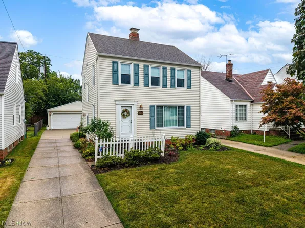 8905 Beech Ave, Brooklyn, OH 44144