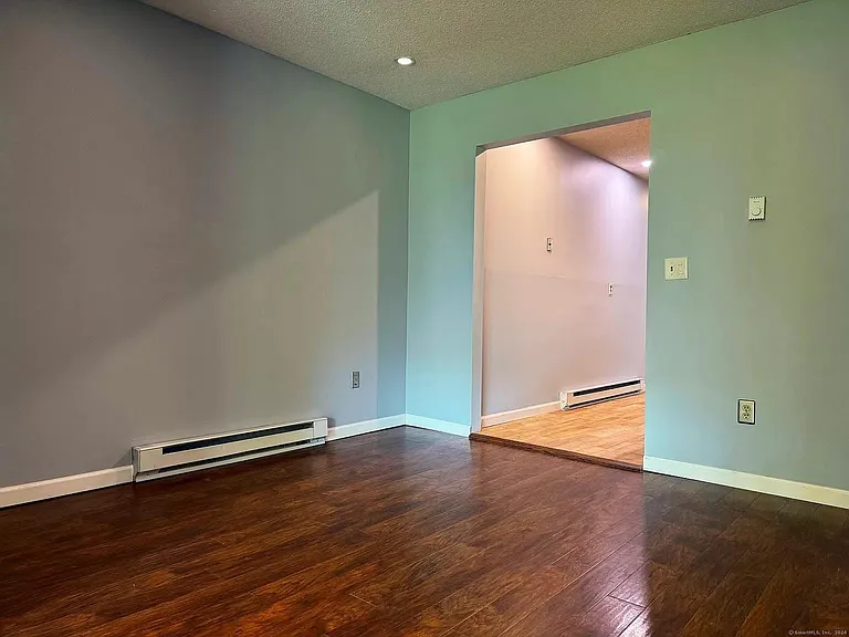 73 Wellington Dr — Photo 9