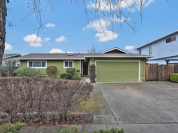 4th image of 1715 Zinnia Ln