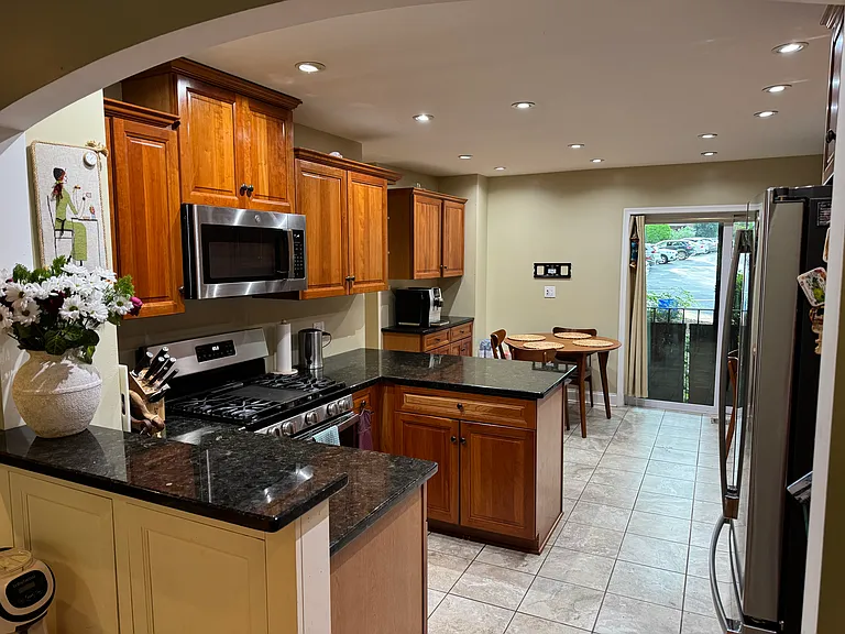 8120 Inverness Ridge Rd — Photo 6