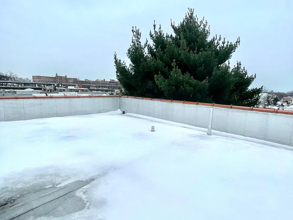 Private rooftop
