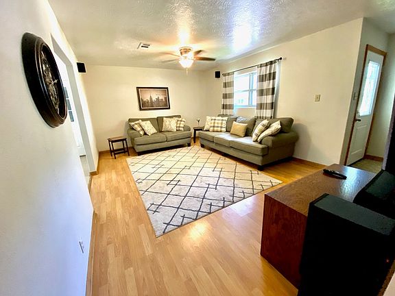 4th image of 812 15th St