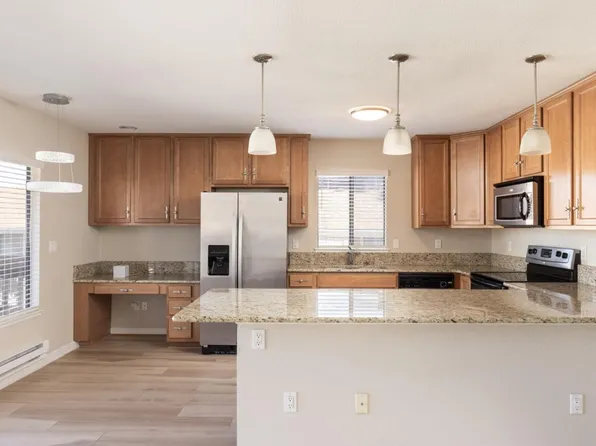 300 Glenwood Cir APT 265, Monterey, CA 93940