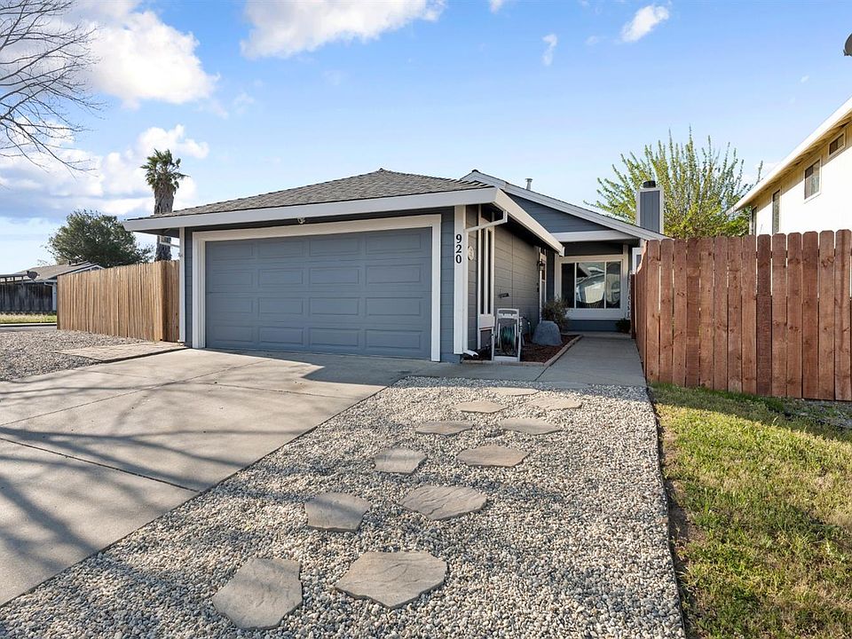 1st image of 920 Meadowhawk Dr