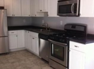 33 Elizabeth St, Ansonia, CT 06401