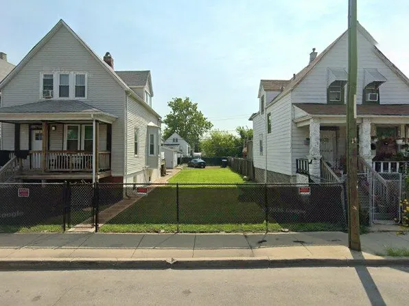 6753 S Honore St, Chicago, IL 60636