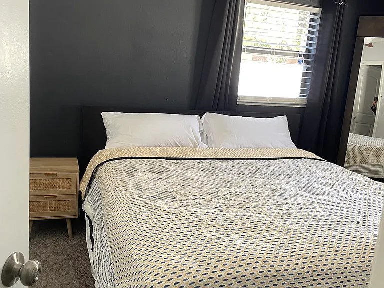 1514 E Ida St — Photo 5