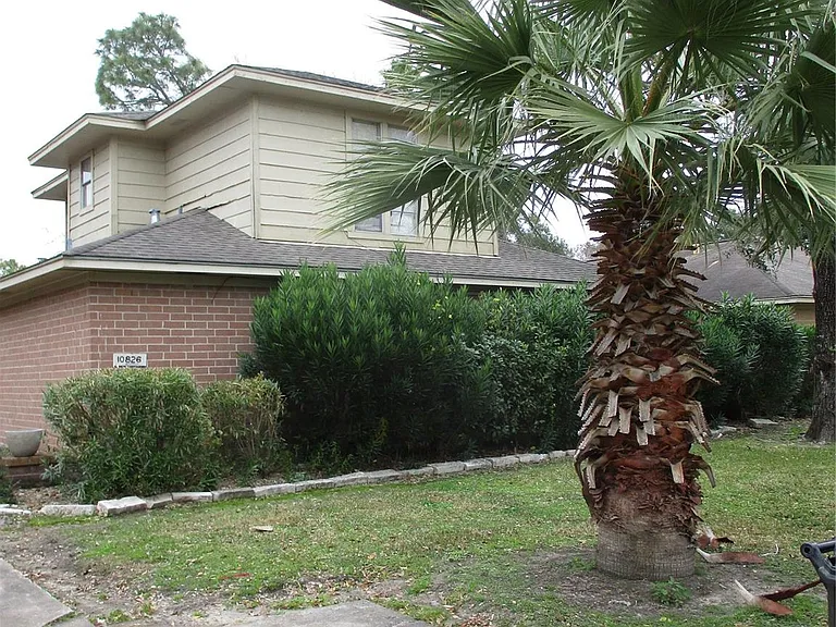 10826 Sugar Hill Dr #B — Photo 1