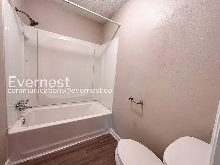 2719 Meadowgrass Ln — Photo 12