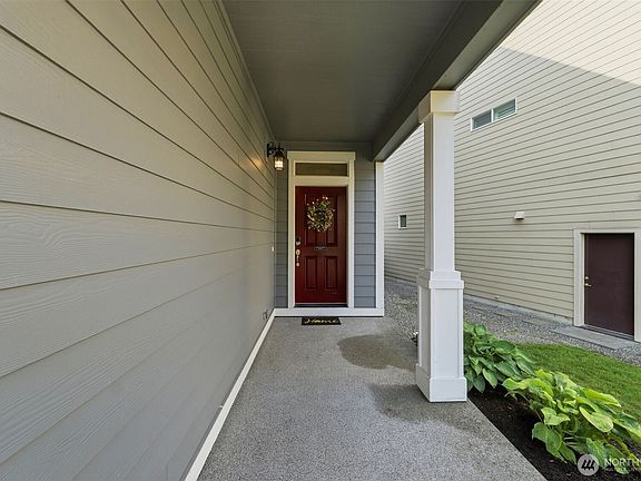 4th image of 7924 161st Court E