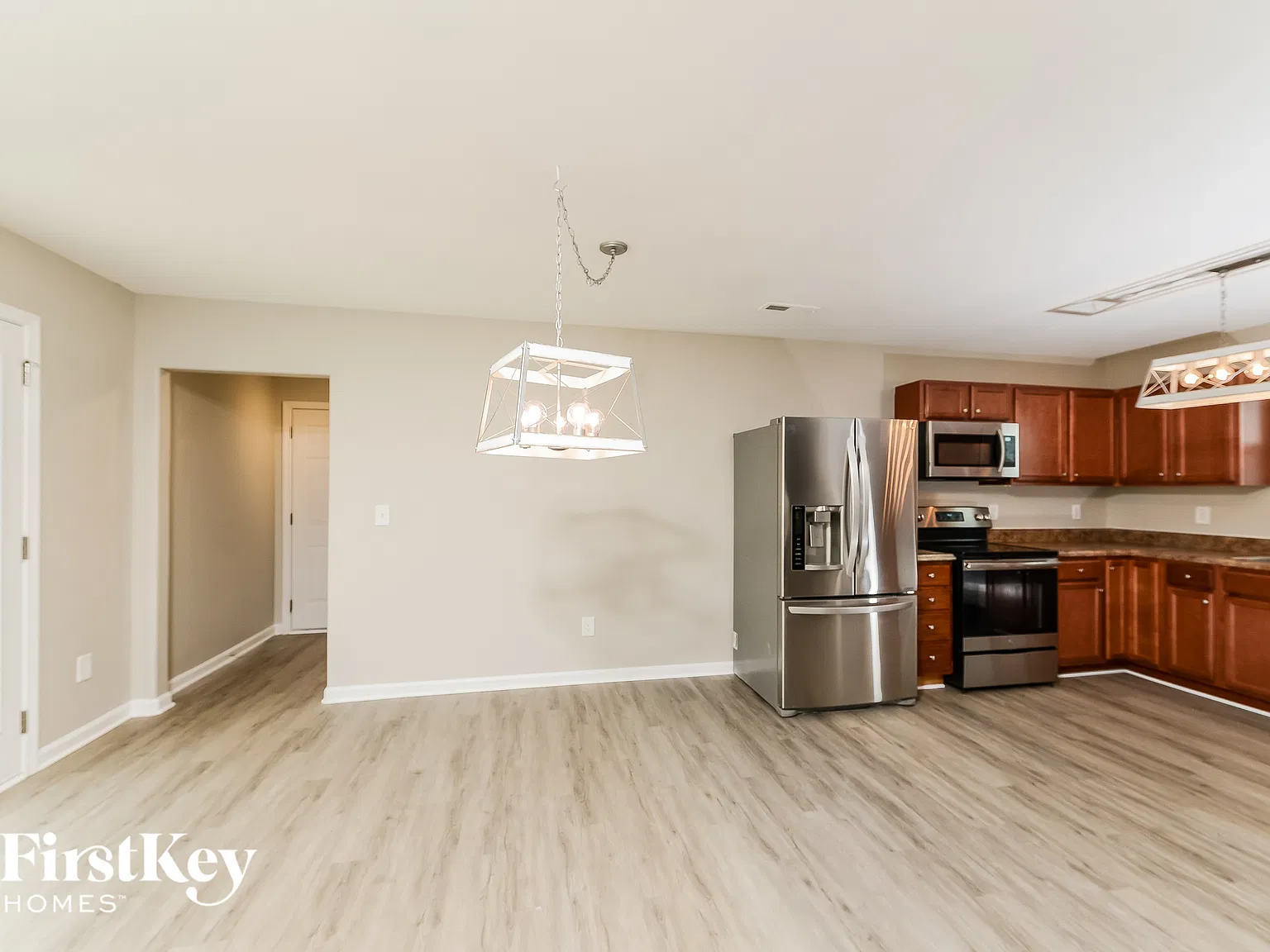 3 bed, 2.5 bath, 2461 sqft, $2,325 — Photo 3