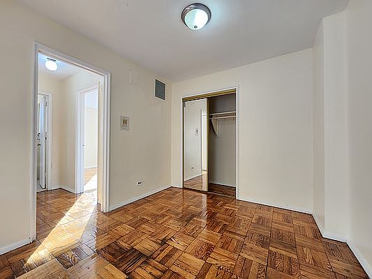 2nd image of 6255 Broadway Unit K