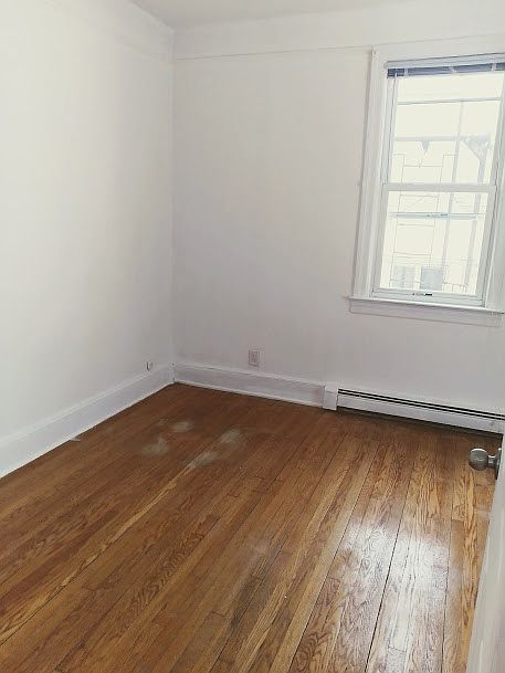2nd image of 1356 Clove Rd #1