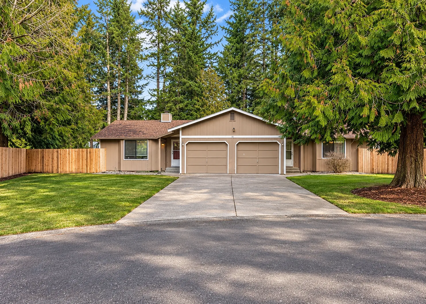2 bed, 1.5 bath, 990 sqft, $2,300 — Photo 1