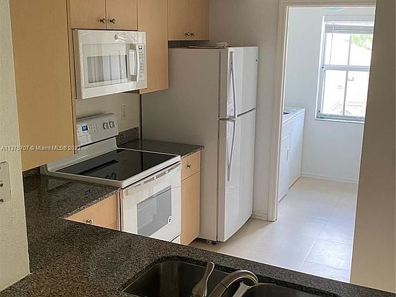 2nd image of 2548 Centergate Dr APT 302