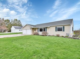 614 Heritage Rd, Luxemburg, WI 54217