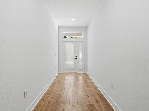 5th image of 2617 E PALIFOX STREET