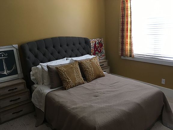 3rd image of 116 Shady Brook Cir Unit 200