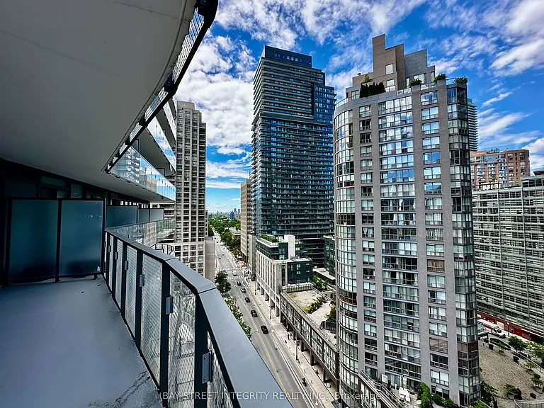 11 Wellesley St W #1111 — Photo 20