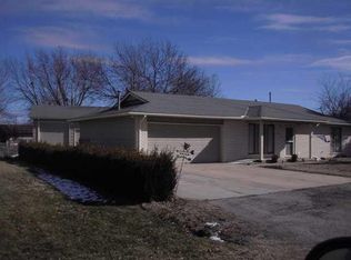 714 S Queen St, Maize, KS 67101