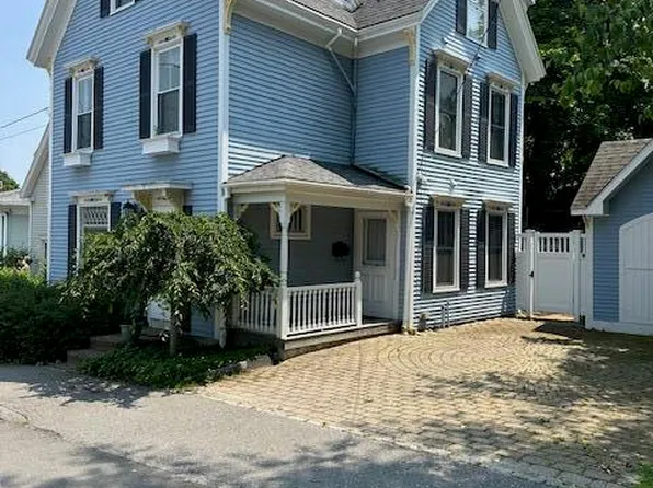 8 Limerock Street, Camden, ME 04843