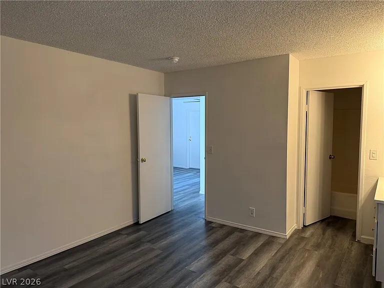 5206 Golden Ln #B — Photo 17