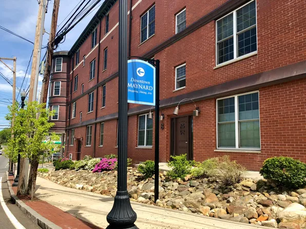 8 Parker St APT 4, Maynard, MA 01754