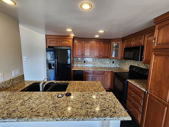 3rd image of 7780 Parkway Dr #1202