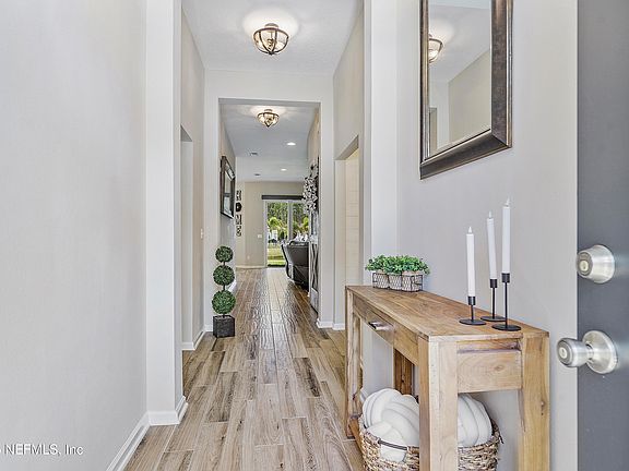 4th image of 287 SHETLAND Drive